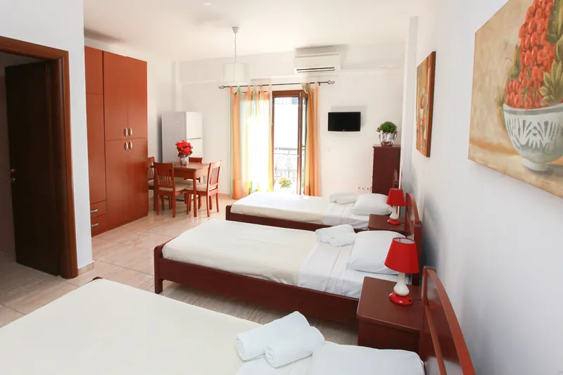 The triple room with its double and single beds