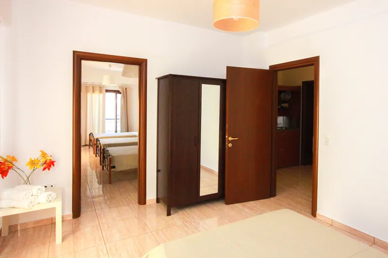 L'ingresso dell'appartamento con due camere