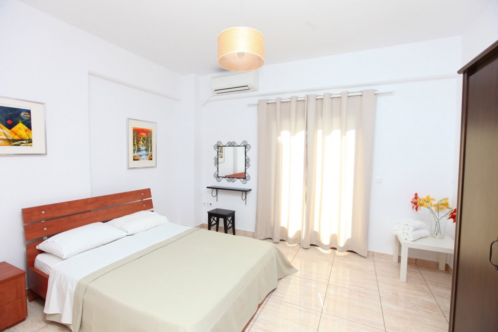 Apartment size: 64 m², Sleeps up to 6 people

Bedroom 1: 3 single beds
Bedroom 2: 1 single bed, 1 large double bed